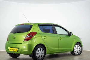 Хетчбэк Hyundai i20 2010 года, 649000 рублей, Оренбург