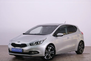 Хетчбэк Kia Ceed 2012 года, 969000 рублей, Омск