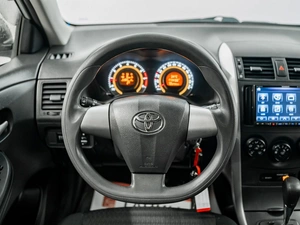 Седан Toyota Corolla 2012 года, 1250000 рублей, Красноярск