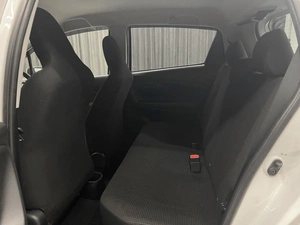 Хетчбэк Toyota Vitz 2016 года, 809000 рублей, Красноярск
