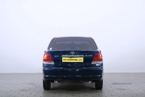 Седан Toyota Platz 2003 года, 399000 рублей, Омск