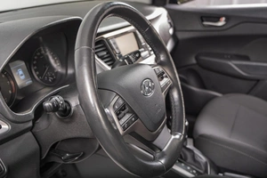 Седан Hyundai Solaris 2018 года, 1399000 рублей, Томск