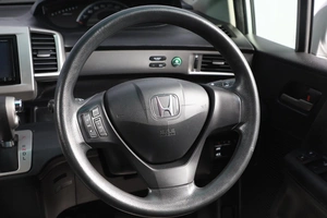 Минивэн Honda Freed 2015 года, 1179000 рублей, Новосибирск