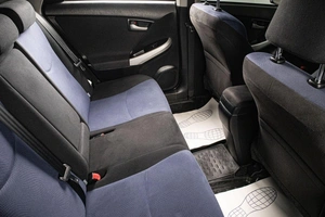 Лифтбек Toyota Prius 2015 года, 1549000 рублей, Сургут