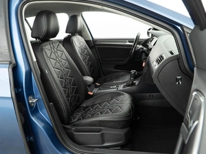 Хетчбэк Volkswagen Golf 2013 года, 1298999 рублей, Москва