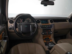 Внедорожник Land Rover Discovery 2013 года, 2153999 рублей, Москва