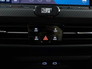 Хетчбэк Volkswagen Golf R 2021 года, 5846900 рублей, Москва
