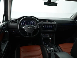 Внедорожник Volkswagen Tiguan 2018 года, 3400777 рублей, Москва