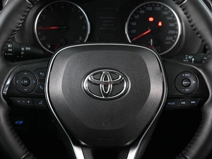 Внедорожник Toyota RAV4 2019 года, 2569000 рублей, Аксай
