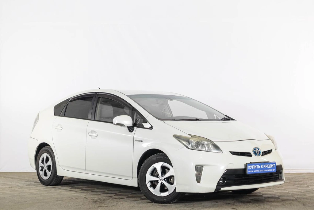 Лифтбек Toyota Prius 2014 года, 999000 рублей, Тюмень