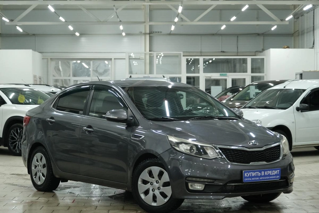 Седан Kia Rio 2016 года, 999000 рублей, Омск