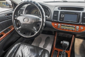 Седан Toyota Camry 2003 года, 949000 рублей, Барнаул