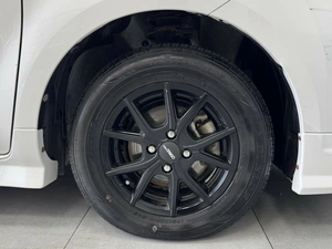 Минивэн Toyota Sienta 2013 года, 995000 рублей, Красноярск