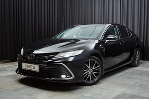 Седан Toyota Camry 2021 года, 2999000 рублей, Красноярск