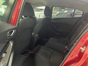 Седан Mazda Axela 2016 года, 1320000 рублей, Ачинск
