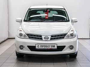 Хетчбэк Nissan Tiida 2011 года, 840000 рублей, Красноярск