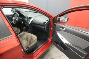 Седан Hyundai Solaris 2013 года, 930000 рублей, Курск