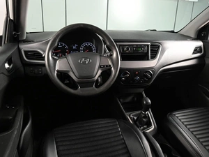 Седан Hyundai Solaris 2018 года, 1039000 рублей, Аксай