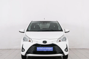 Хетчбэк Toyota Vitz 2019 года, 949000 рублей, Красноярск