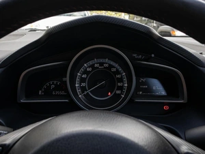 Хетчбэк Mazda Axela 2015 года, 1375000 рублей, Большой Сочи