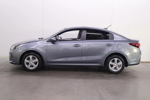 Седан Kia Rio 2017 года, 1400000 рублей, Брянск