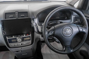 Минивэн Toyota Ipsum 2001 года, 1039000 рублей, Кемерово