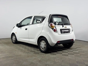 Хетчбэк Chevrolet Spark 2011 года, 440000 рублей, Казань