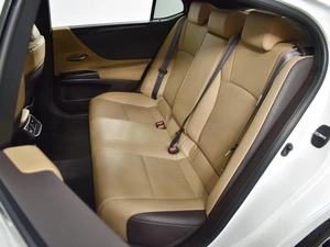 Седан Lexus ES 2021 года, 3386100 рублей, Казань