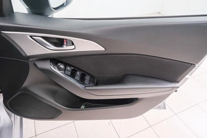 Седан Mazda Axela 2018 года, 1549000 рублей, Красноярск