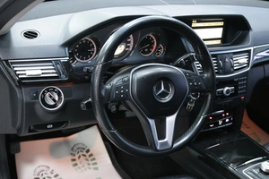 Седан Mercedes-benz E-класс 2012 года, 1998000 рублей, Солонцы