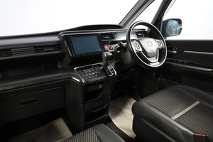 Минивэн Honda Stepwgn 2015 года, 2069000 рублей, Новосибирск