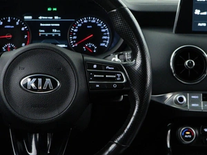 Лифтбек Kia Stinger 2019 года, 2198999 рублей, Москва