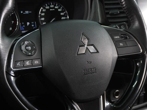 Внедорожник Mitsubishi Outlander 2019 года, 1899000 рублей, Воронеж