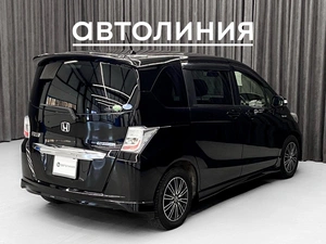 Минивэн Honda Freed 2013 года, 999000 рублей, Красноярск