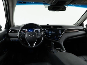 Седан Toyota Camry 2020 года, 2874444 рублей, Москва
