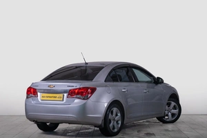 Седан Chevrolet Cruze 2010 года, 969000 рублей, Томск