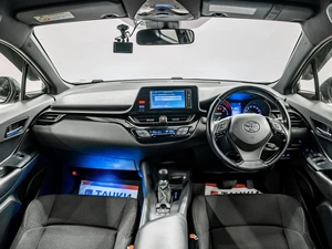 Внедорожник Toyota C-HR 2017 года, 1799000 рублей, Красноярск