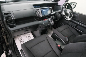 Минивэн Honda Stepwgn Spada 2014 года, 1559000 рублей, Красноярск