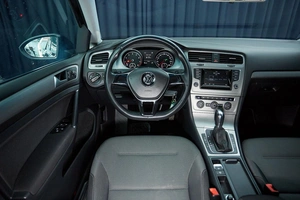 Хетчбэк Volkswagen Golf 2013 года, 1149000 рублей, Красноярск
