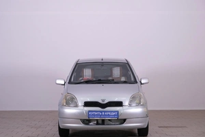 Хетчбэк Toyota Vitz 1999 года, 419000 рублей, Омск