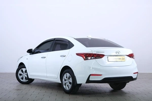 Седан Hyundai Solaris 2018 года, 1059000 рублей, Омск