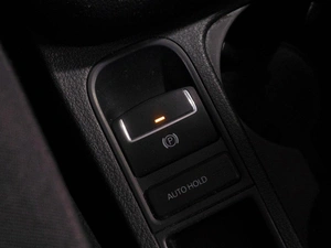 Внедорожник Volkswagen Tiguan 2012 года, 1169000 рублей, Тюмень