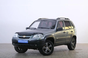 Внедорожник Chevrolet Niva 2013 года, 499000 рублей, Омск