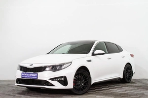 Седан Kia Optima 2018 года, 2039000 рублей, Сургут