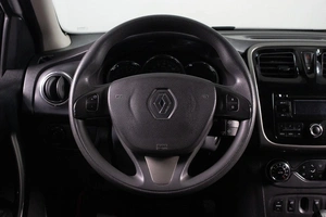 Хетчбэк Renault Sandero 2017 года, 819000 рублей, Сургут