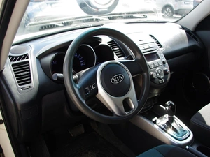 Хетчбэк Kia Soul 2012 года, 1050000 рублей, Владимир