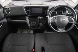 Хетчбэк Nissan Dayz Roox 2018 года, 899000 рублей, Красноярск