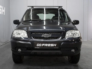Внедорожник Chevrolet Niva 2011 года, 399000 рублей, Омск