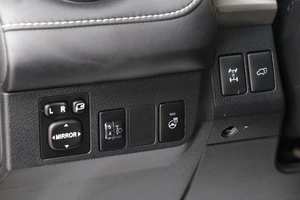 Внедорожник Toyota RAV4 2017 года, 2319000 рублей, Омск