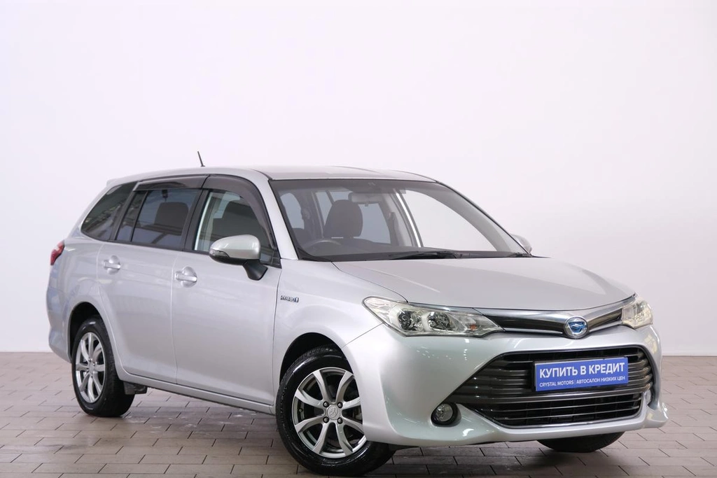 Универсал Toyota Corolla Fielder 2015 года, 1089000 рублей, Омск